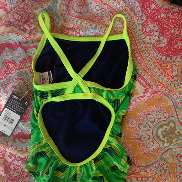 Brand new with tags speedo - Picture 5 of 5